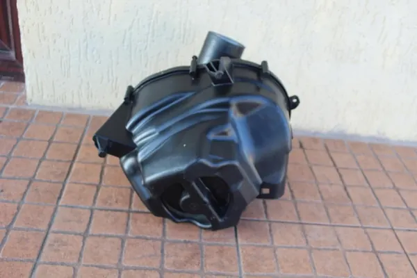 Ilmansuodattimen kotelo Ford S-Max MK1 2.2 TDCI image 5