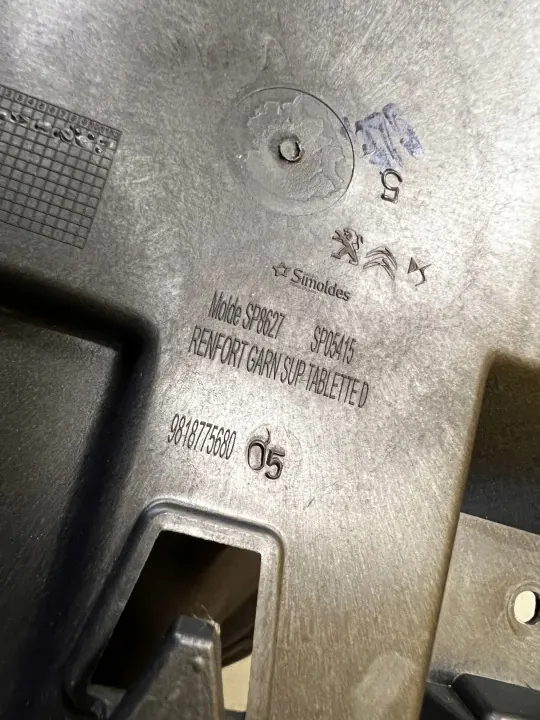 Support OEM 9818775680 Arrière Droit Galerie Citroen DS7 image 3