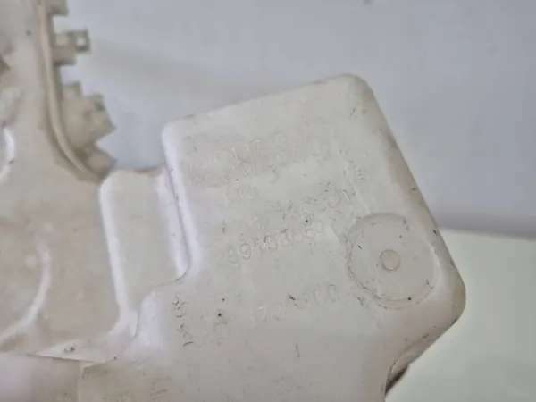 Scheibenwaschbehälter OEM 289100307R für Renault image 5