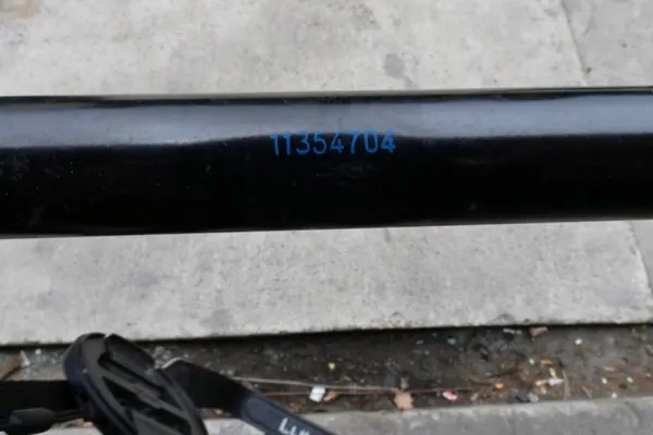 Amortecedor de porta-traseira MG OEM 11354704 11354703 - Usado image 3