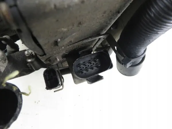 Pieza calefactor Webasto usado OEM 252196 Mercedes image 8
