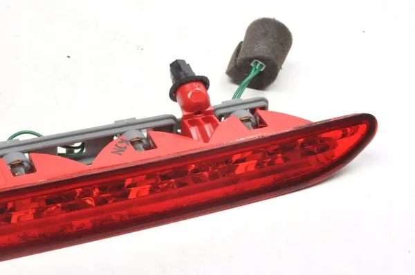 Luz Stop Kia Picanto II OEM 268826 - Usado image 4
