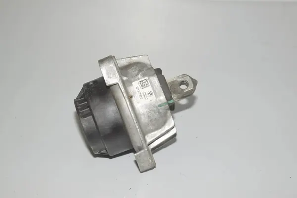Supporto motore destro BMW 5 Touring (F11) OEM 22116777382 image 3
