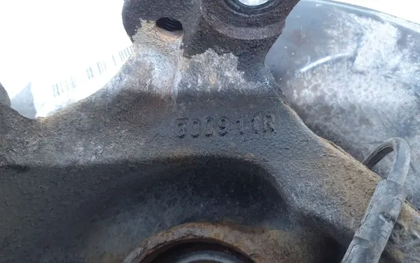 2011 BMW 1 F20 F21 Mozzo posteriore 300911R image 7