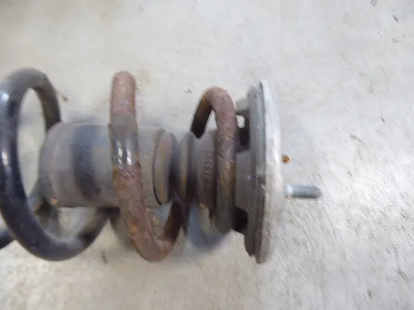 Audi A6 C5 Molla Amortizzatore Anteriore image 3