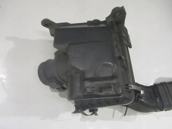 Citroen C-Crosser 2008 Ilmansuodattimen kotelo image 2