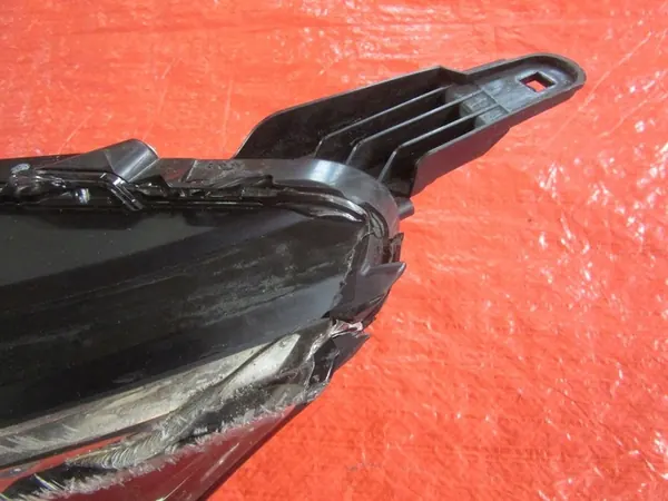 FARO DELANTERO MITSUBISHI L200 Izquierdo - OEM image 4