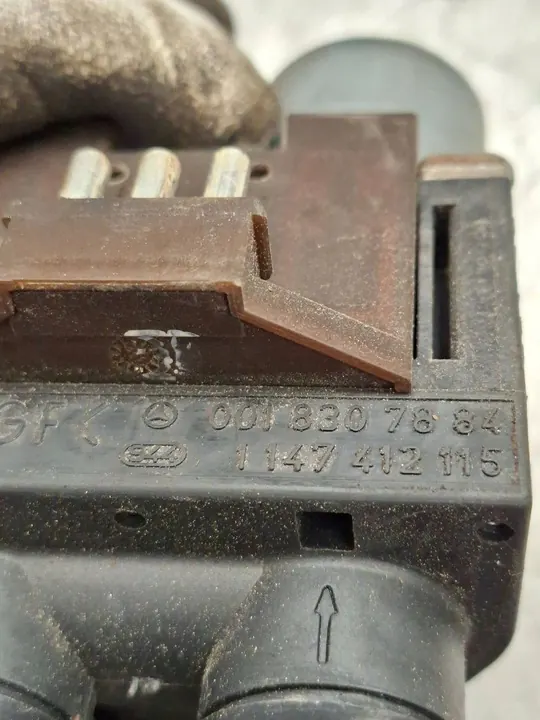 Verwarmingklep Mercedes-Benz E W211 1147412115 image 4