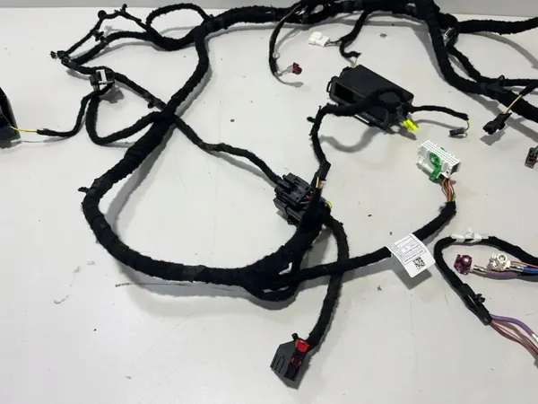BMW X5 G05 kojetaulun johdotus OEM 2465569 image 4