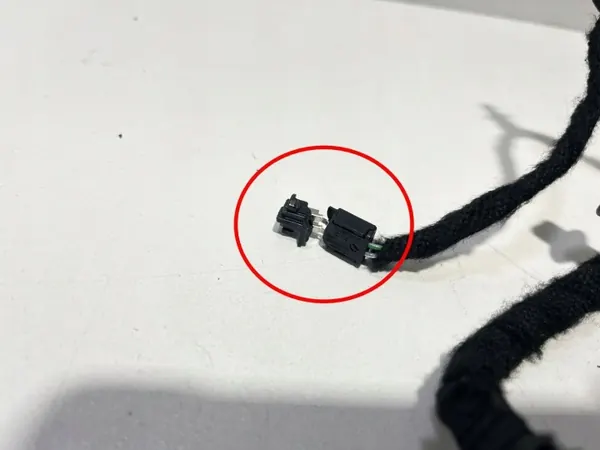 BMW X5 G05 kojetaulun johdotus OEM 2465569 image 6