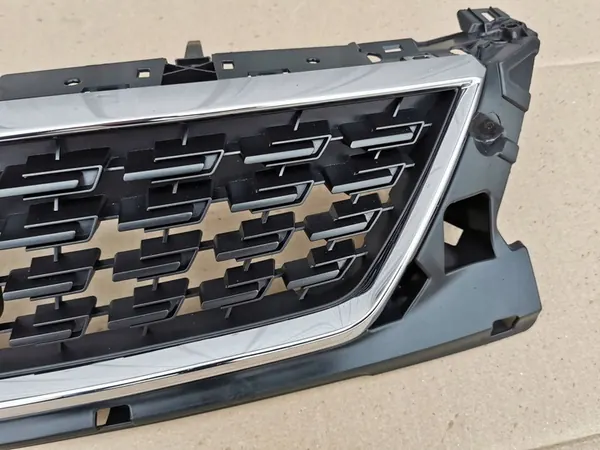 SEAT LEON III 5F0 LIFT 17- Front Grill 5F0853654H image 9