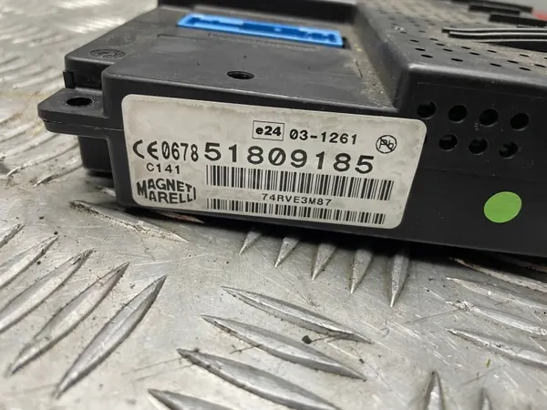 Module Blue&Me OEM 45654654 pour Fiat Bravo II image 5