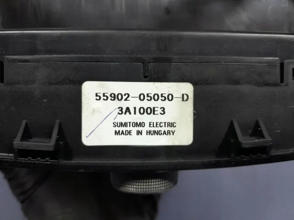 Toyota Avensis II T25 radion tuuletuslevy OEM 86120-05080 image 9