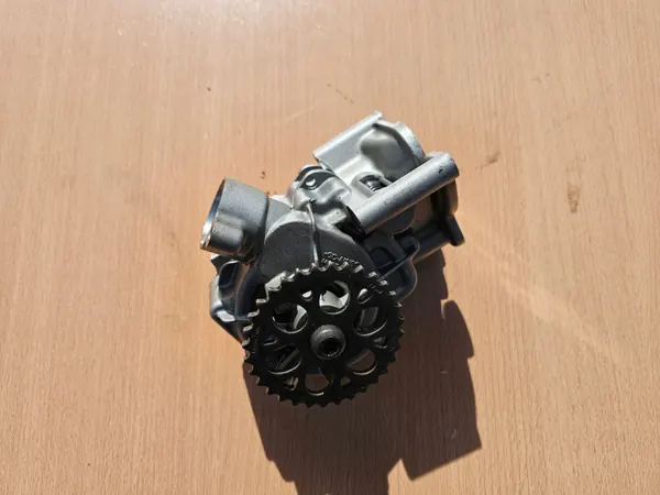 Pompe à huile OEM pour Audi SQ7 SQ8 Bentayga Urus 4.0 TFSI image 2