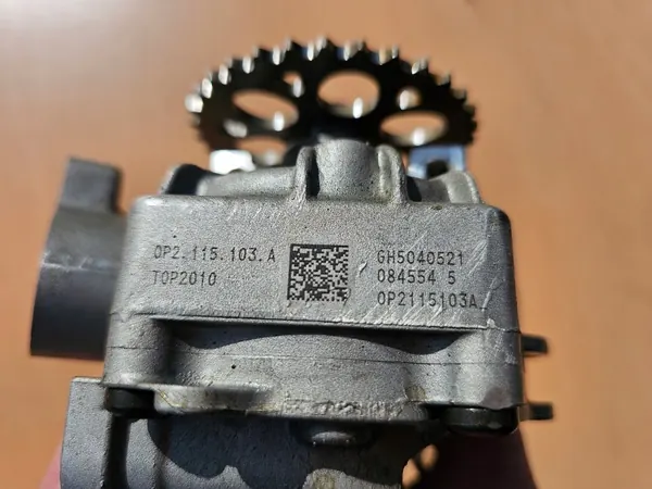 Pompe à huile OEM pour Audi SQ7 SQ8 Bentayga Urus 4.0 TFSI image 4