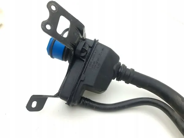 Tanque AdBlue Land Rover OEM K8D23J232AD - Usado image 3
