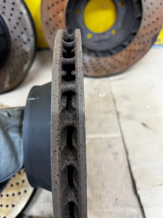 Bromssats Porsche 911 991 OEM 99135240301 image 9