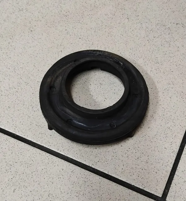 Isolador de mola traseira Jeep Wrangler JL 68253406AB image 1