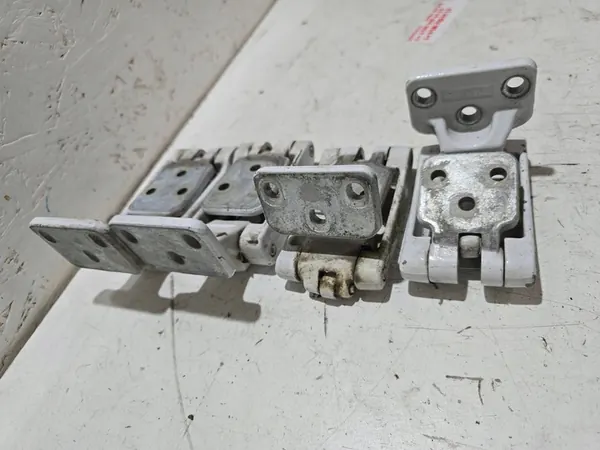 Bakdörrgångjärn Sprinter W906 270 Grader Set 4 st 9067400337 image 3