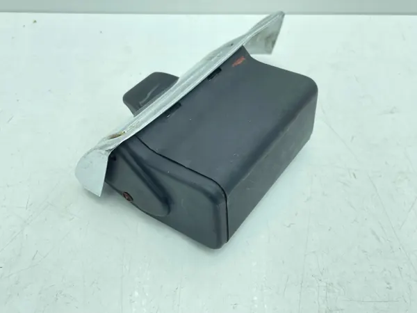 Cinzeiro porta traseira OEM BCE23125 para Rolls-Royce Silver Spur 1986 image 3