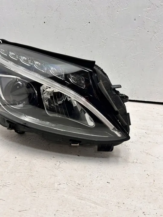 MERCEDES C KLASA W205 RECHTER LED KOPLAMP HIGH PER image 2