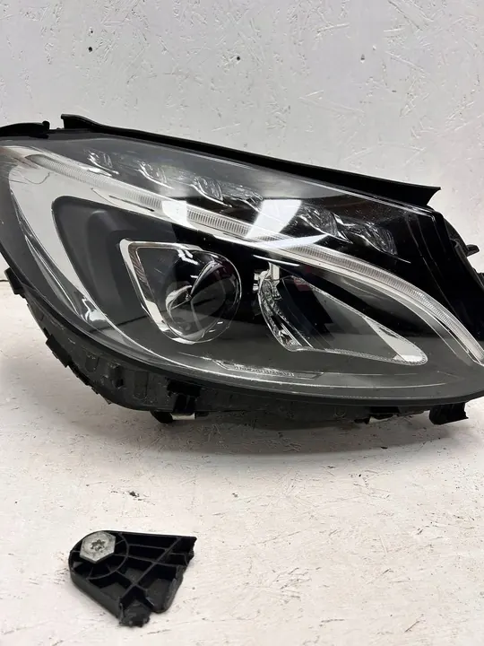 MERCEDES C KLASA W205 RECHTER LED KOPLAMP HIGH PER image 3