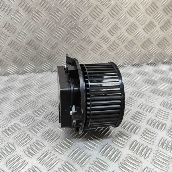 Ventilador de aquecimento BMW X7 G07 2022 image 5