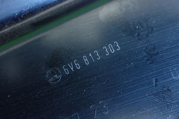 Skoda Fabia III bakstötfångare OEM 6V6813303 image 4