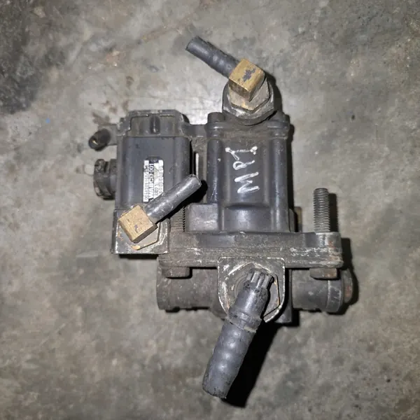 EPB-jarruventtiili OEM 0044299144 Actros MP2/MP3:lle image 2