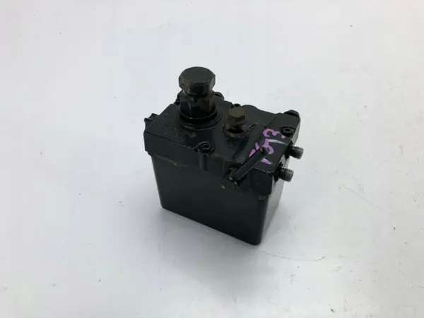 Bomba elevación cabina MAN TG3 Euro 6 OEM 81417236139 image 2