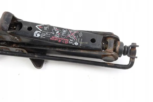 Macaco Renault Megane II OEM 8200701589 image 3