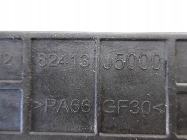 Fram höger dörrruta OEM 82413J5000 Kia Stinger image 6