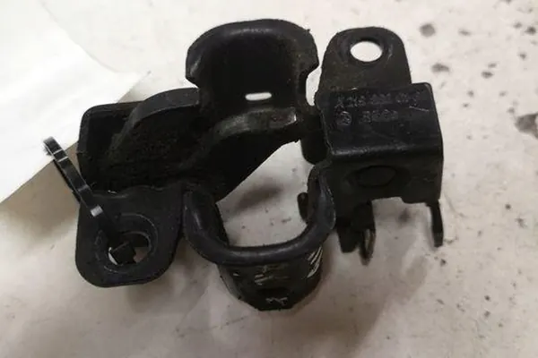 Hood Lock MERCEDES-BENZ E (W211) 3.0L diesel image 3