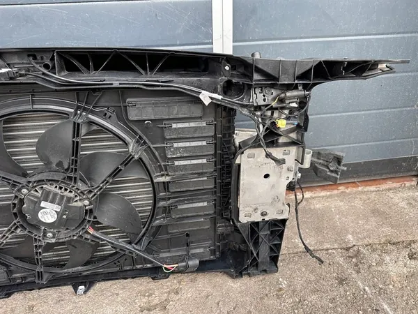 AUDI A4 B9 A5 F5 2.0 TDI Assemblaggio Anteriore Completo OEM image 6