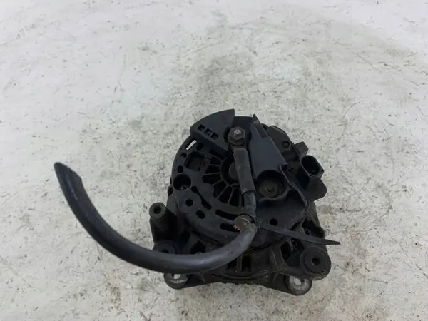 VW GOLF IV 2.0 8V Vaihtovirtageneraattori 028903031 image 4