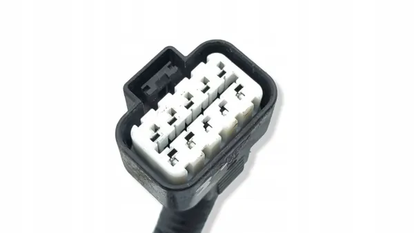 Citroen C-Crosser 2008 Plusklämma OEM AMD227948 image 7