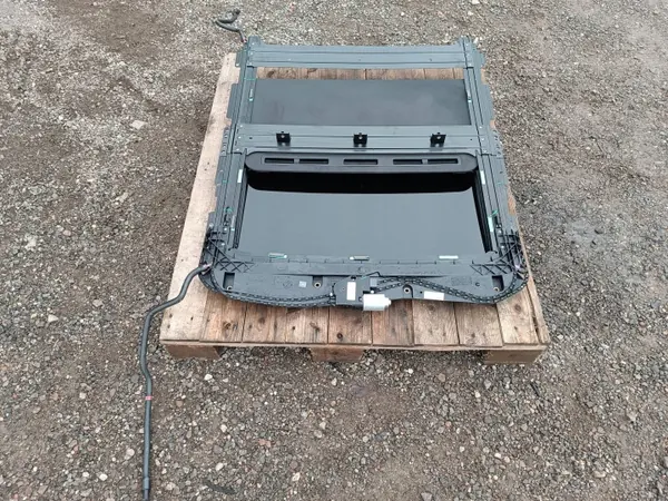 Panoramakaton mekanismi OEM 06700446310 Maserati Ghibli image 10