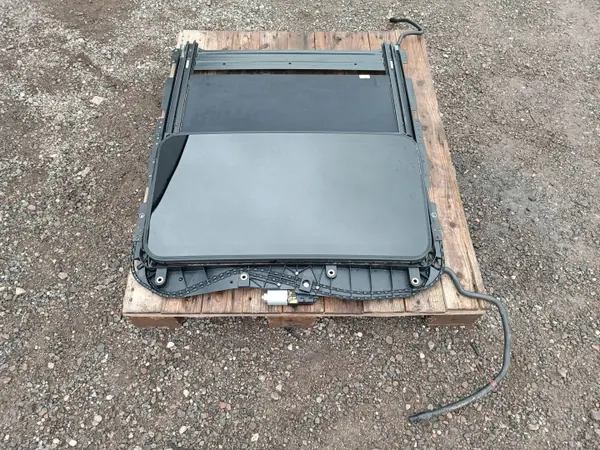 Panoramakaton mekanismi OEM 06700446310 Maserati Ghibli image 3