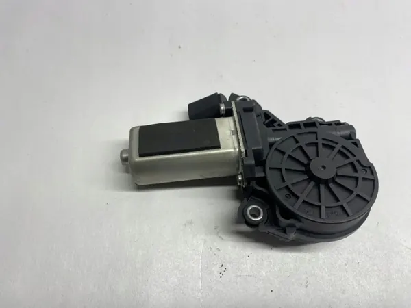 Audi A8 S8 D4 Arrêt de porte avant OEM 4F0887059 image 4