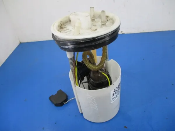 SKODA ROOMSTER I 1.4 Brandstofpomp 6R0919051H + Drijver image 2