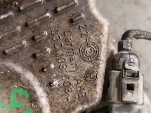 Oljepanna 03C103603J Golf V Touran Octavia II 1.6 FSI image 6