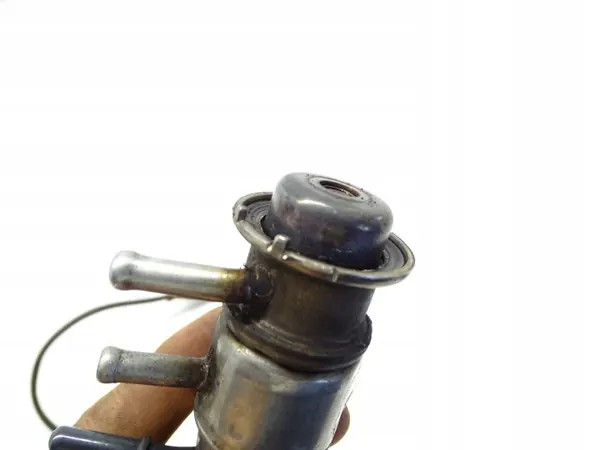 Inyector AdBlue OEM 04L131113J para Audi 2.0 TDI image 3