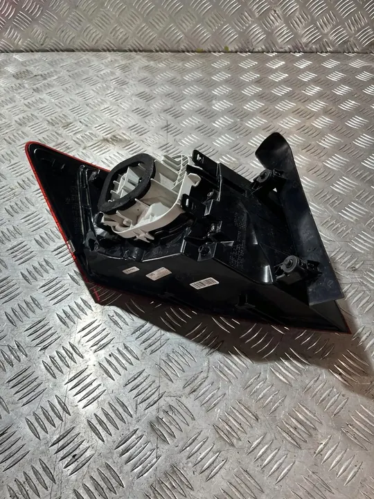 Luz Trasera Derecha Skoda Karoq 2017 57A945712 image 2