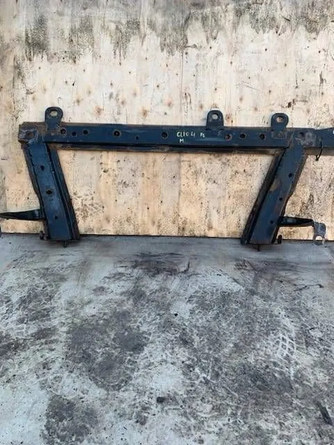 OEM BELKA POD CHŁODNICE - Renault Clio IV 0.9 TCE image 2