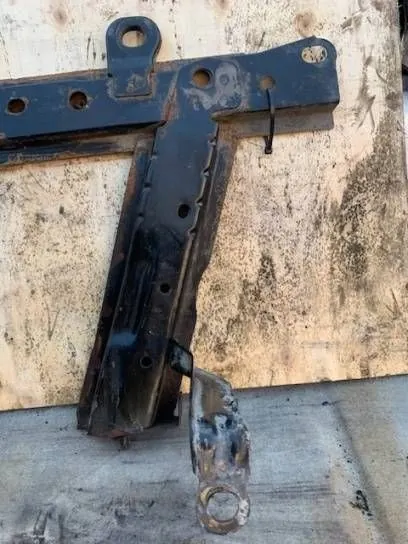 OEM BELKA POD CHŁODNICE - Renault Clio IV 0.9 TCE image 3