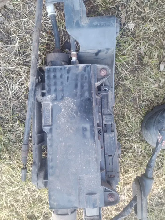 Sähköinen seisontajarru OEM 55997766 Scenic 2:lle image 4