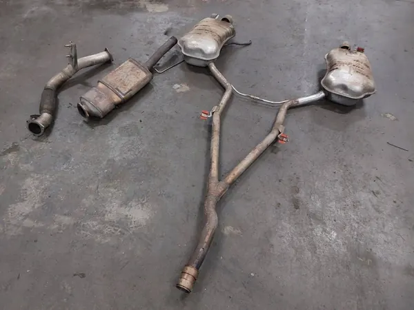 Système d'échappement complet Catalyseur Audi A8 D3 image 2