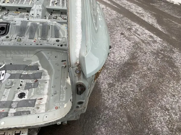 Aleta trasera derecha Hyundai Kona II 2023 OEM 292099 image 3