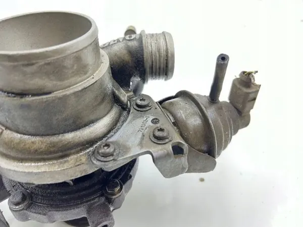 VOLVO V40 II 2.0D Turbolader 31380220 image 3