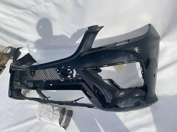 MERCEDES ML W166 Refuerzo de Parachoques AMG image 3